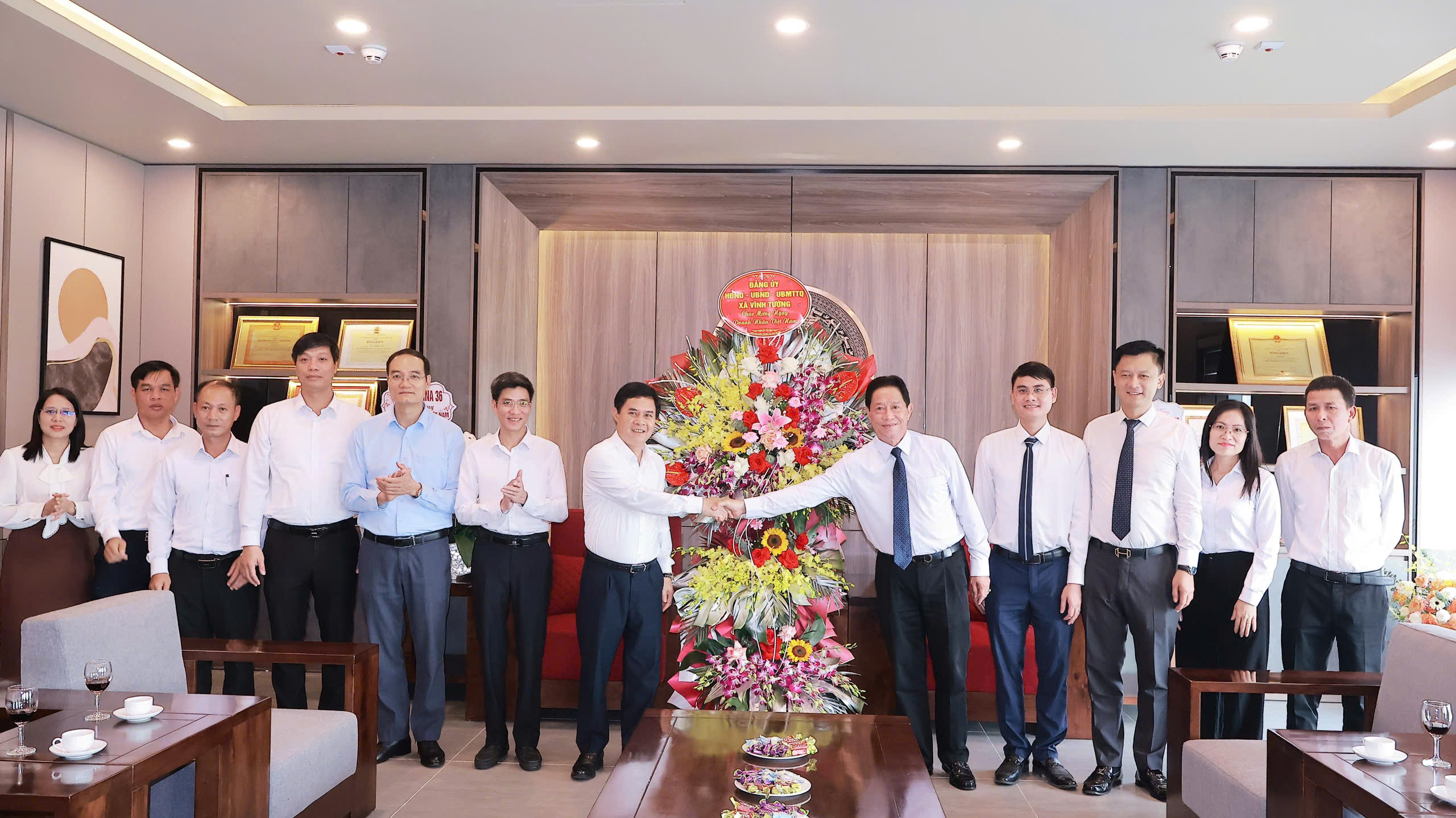 VINASTEEL đón tiếp các đoàn đại biểu, khách hàng và đối tác nhân Ngày Doanh nhân Việt Nam 13/10